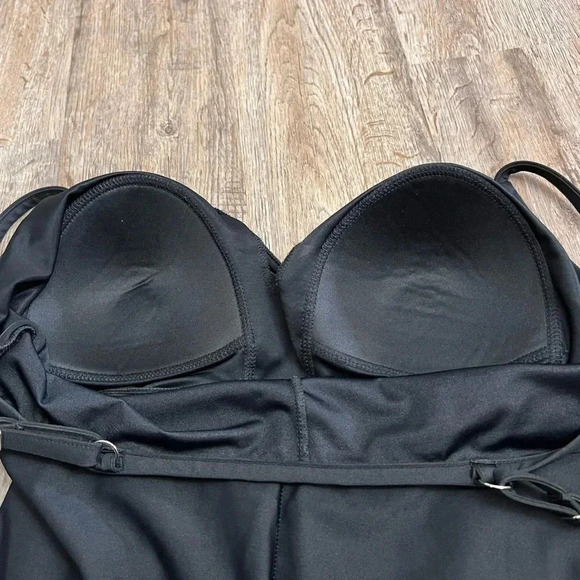 Shape Solver • Black One Piece Swimsuit - Picture 6 of 9